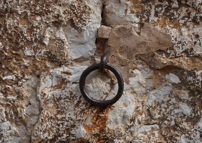 1-anneau-cheval-forgeron-forge-marechal-ferrant-patrimoine-provence-Saint-vallier-de-thiey-studio-sococc--infographie-communication-publicite