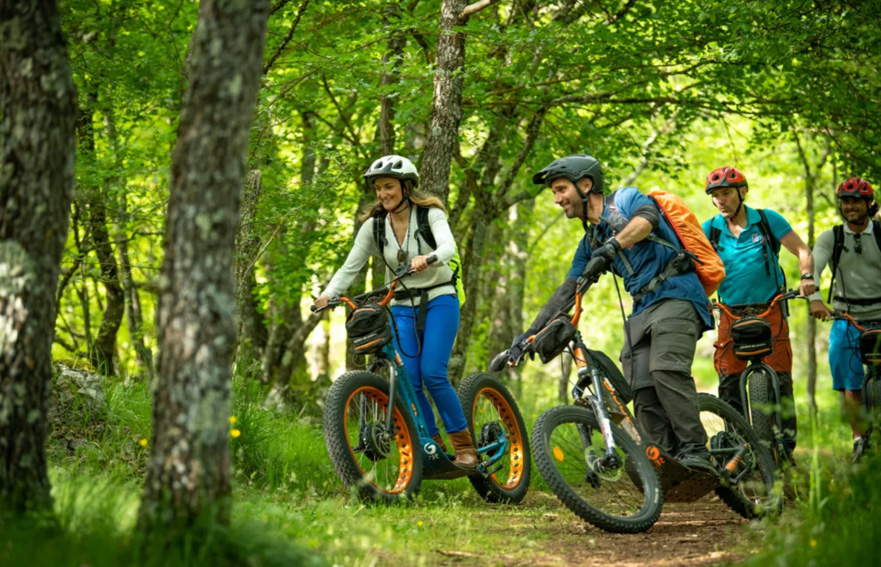 Trott-evasion-balade-trottinette-saint-vallier-de-thiey-tourisme-famille Trott-evasion-balade-trottinette-saint-vallier-de-thiey-tourisme-famille