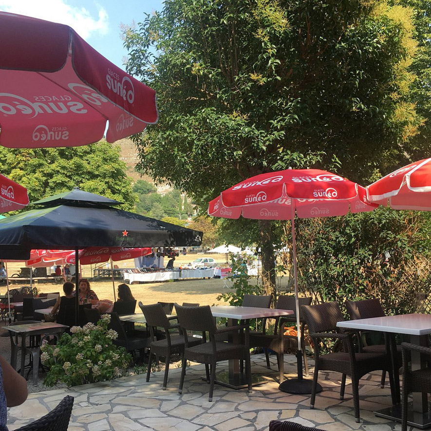 bistro-du-pre-restaurant-brasserie-snack-saint-vallier-de-thiey-provence-village-tourisme-manger-repas bistro-du-pre-restaurant-brasserie-snack-saint-vallier-de-thiey-provence-village-tourisme-manger-repas