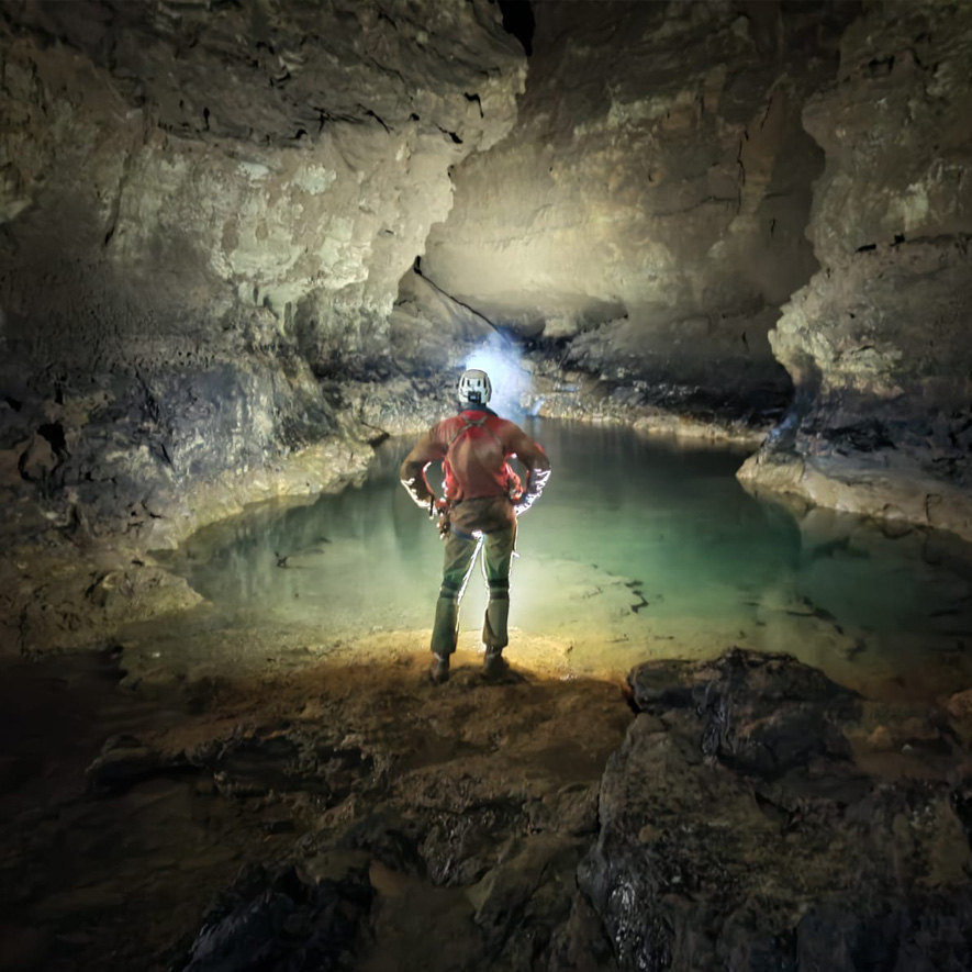 speleologie-speleo-sport-grotte-aventure-saint-vallier-de-thiey-provence-village-tourisme-club-garagalh-alpes-maritimes speleologie-speleo-sport-grotte-aventure-saint-vallier-de-thiey-provence-village-tourisme-club-garagalh-alpes-maritimes