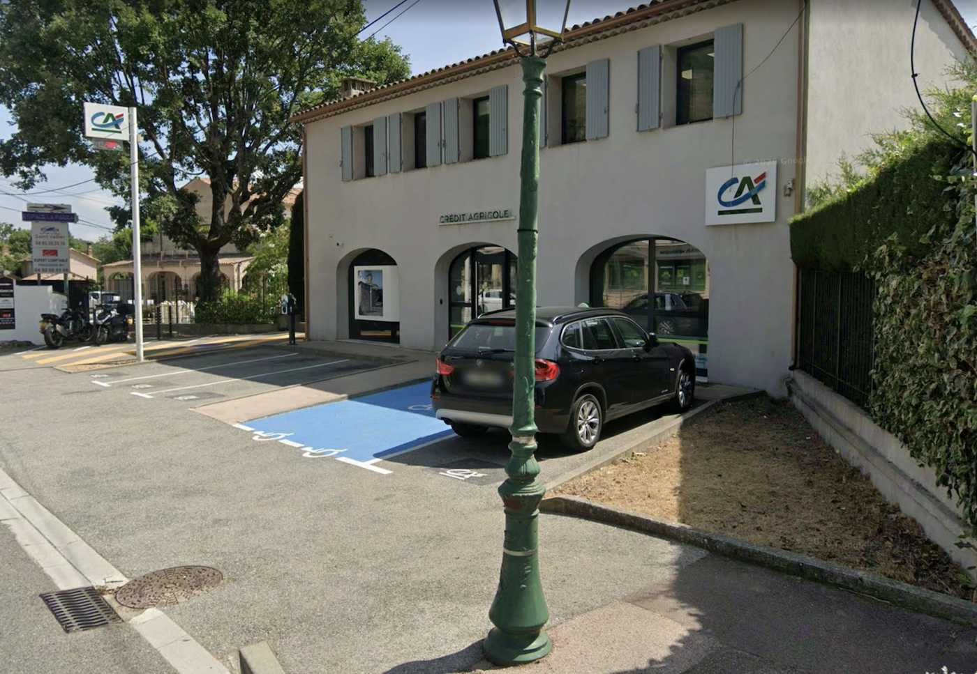 saint-vallier-de-thiey-retirer argent-banque-P saint-vallier-de-thiey-retirer argent-banque